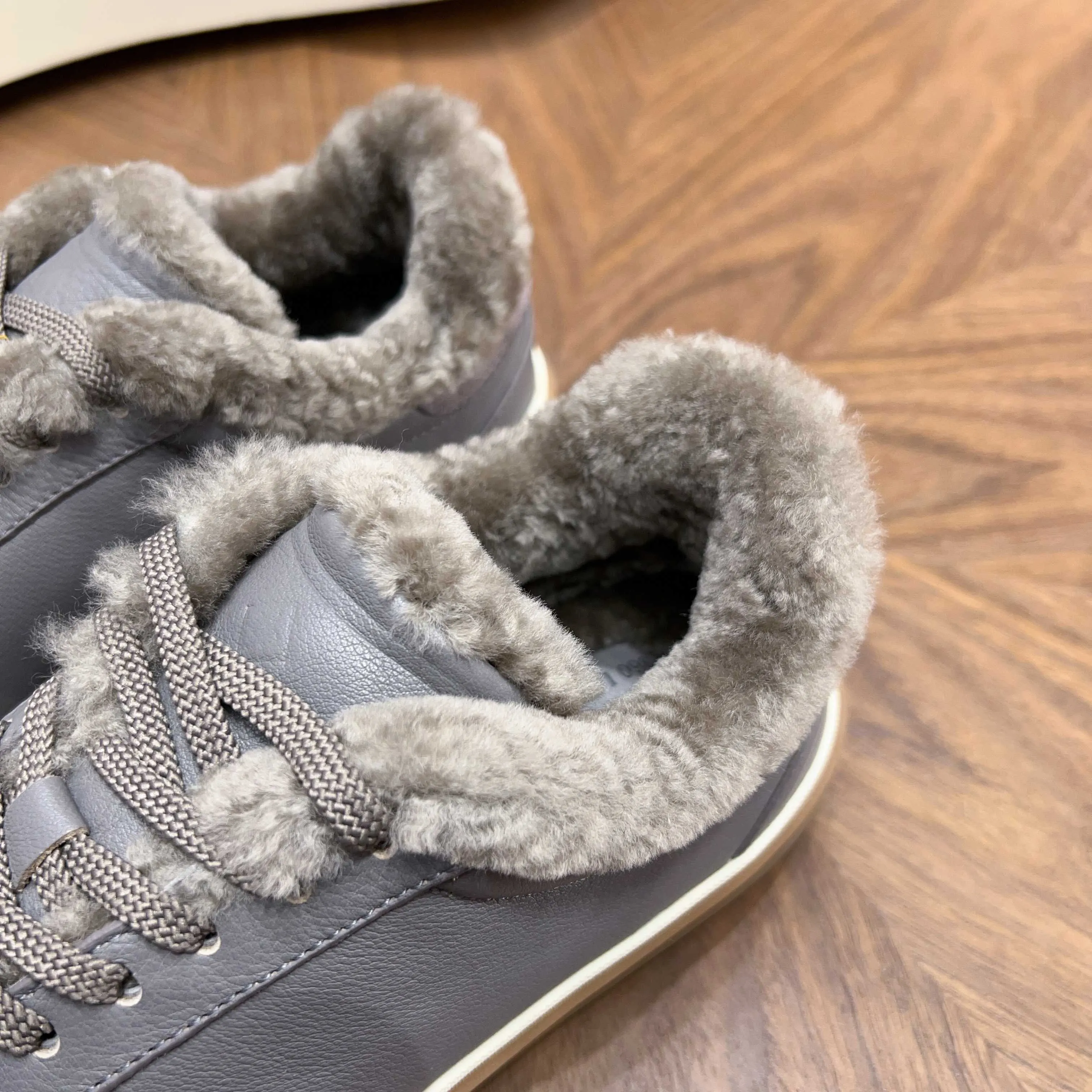 💰740 Loro Piana - Classic casual wool shoes, men's lace-up casual shoes and sneakers, high-quality lightweight and comfortable fabrics, suitable for outdoor leisure, the color is young and energetic, and it looks great with sportswear or casual suits! Code number: 39-44 (45, 46, can be customized)
